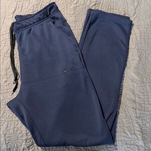 Nike Men's Navy Joggers. Med/TALL. excellent condition. Worn once.